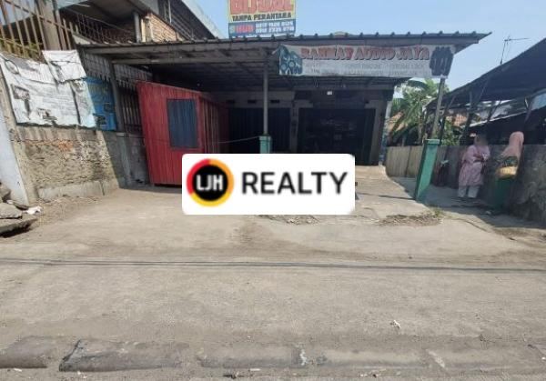 Ruko gandeng  bonus kontrakan 5 pintu di Pinggir Jalan Utama Cikarang Barat Bekasi