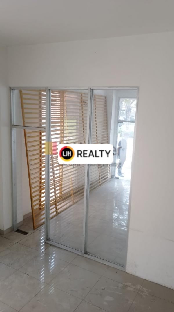 Di Sewa Apartemen Dekat AEON Mall