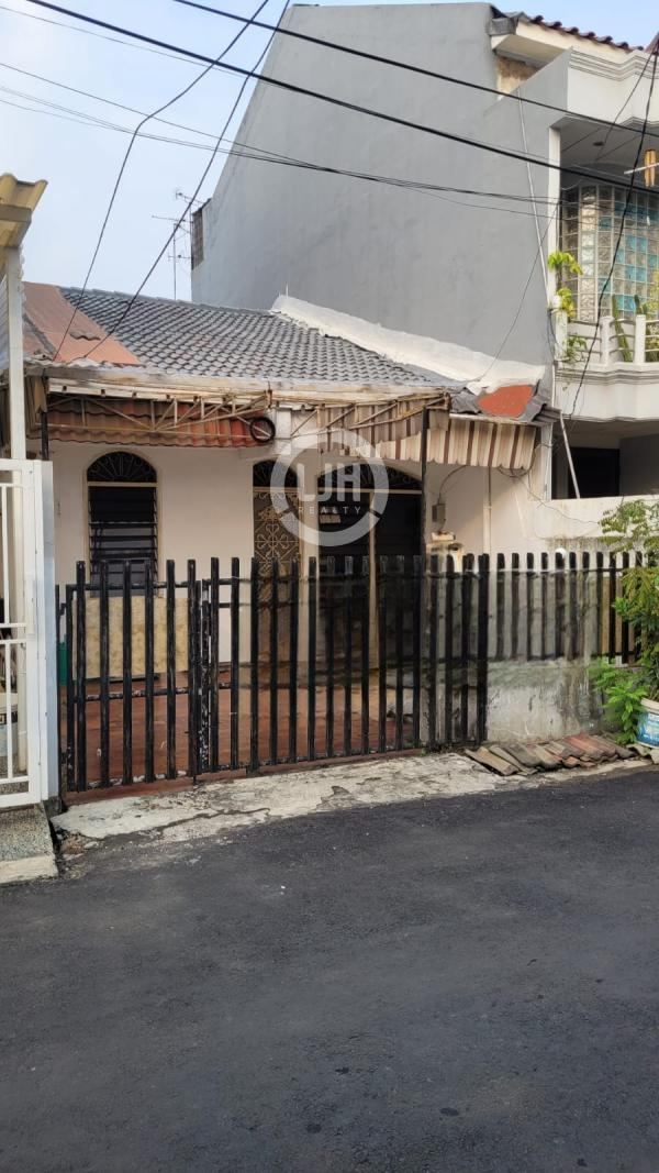 Rumah Tua di kelapa Cengkir Barat Kelapa Gading 