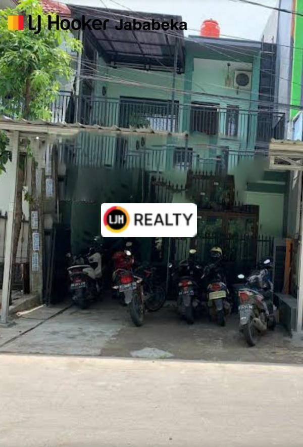Rumah 2 Lantai Villa Mutiara 1, Cifest