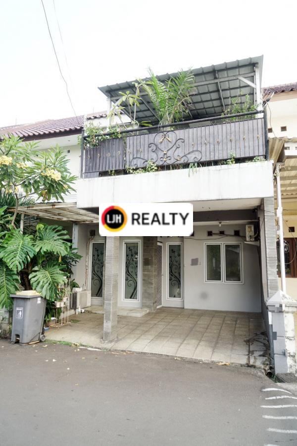 Dijual Rumah 2 Lantai di Jatiwaringin Jakarta