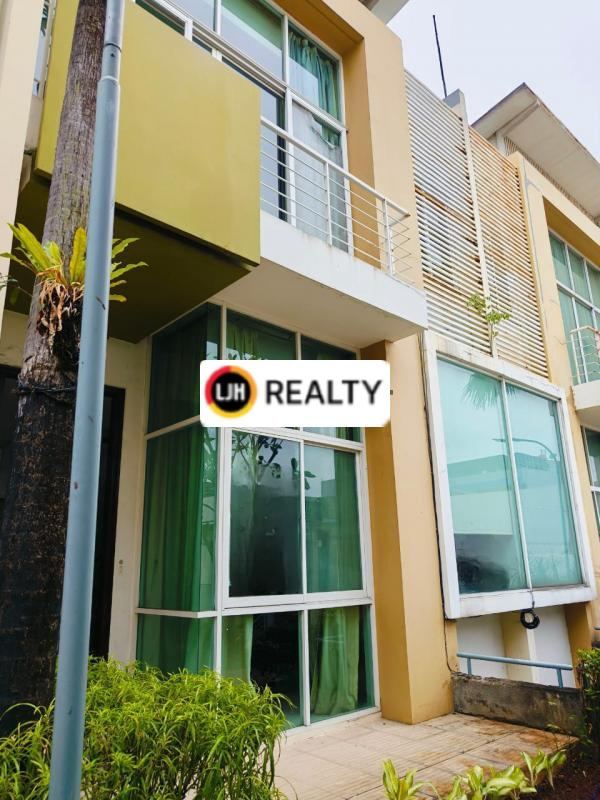 TOWN HOUSE Full Furnished, Bagus, Siap Huni, di DE OAZE Tomang, Jakarta Barat