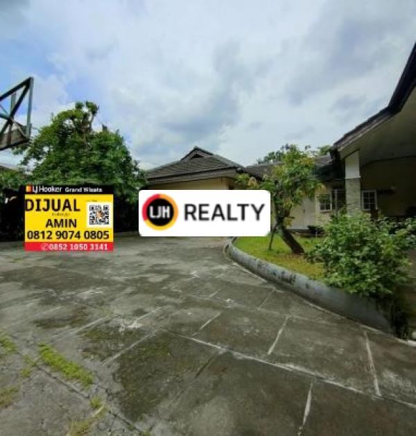 Rumah Hook Luas Tanah 770 M2 Kamar 7+1 di Jalan Utama Pondok Bambu Duren Sawit Jakarta Timur