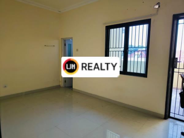Rumah Bagus Minimalis Modern dalam Komplek di Tomang Hero