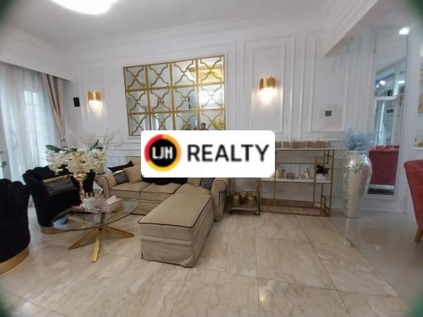 Rumah Cantik 3 Lantai Dengan Kolam Renang di Kalia Park Cinere