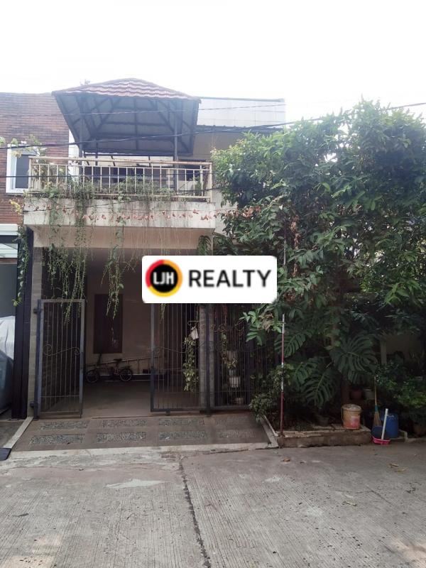 Rumah Bangunan 2 Lantai Lokasi Permata Green Cinere