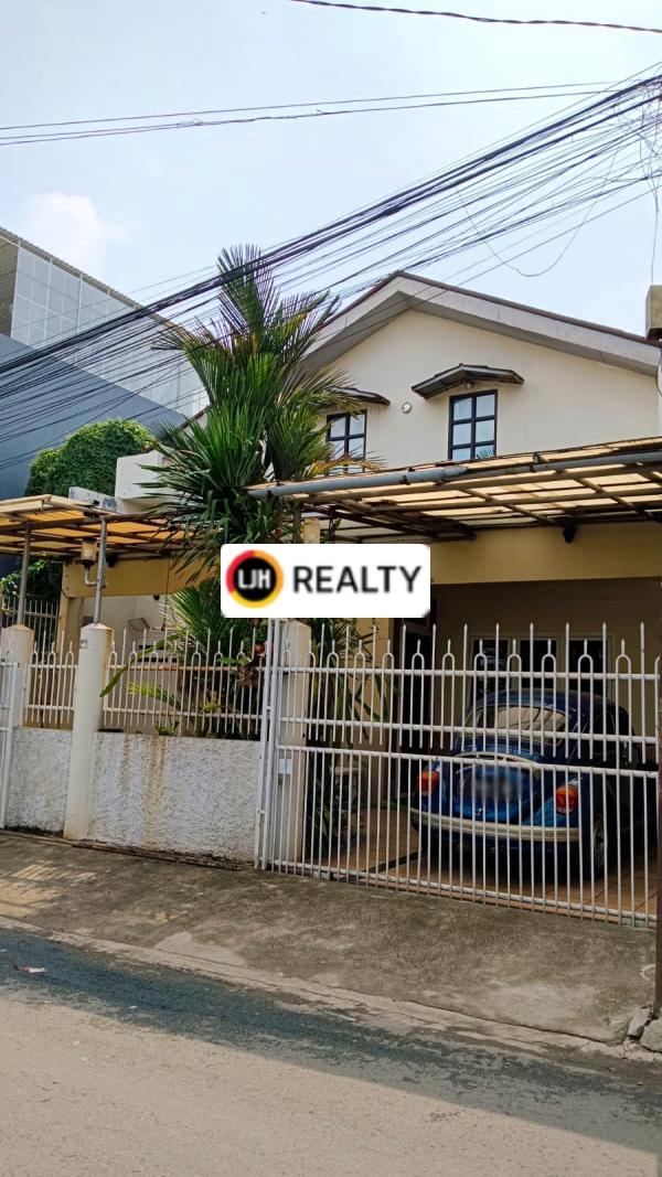 TURUN HARGA!! Rumah Kav. DKI, Meruya Utara, 250 m², 1½ Lt, SHM