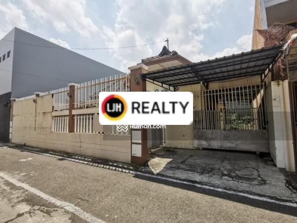 Rumah Sriwedari Tengah Kota
