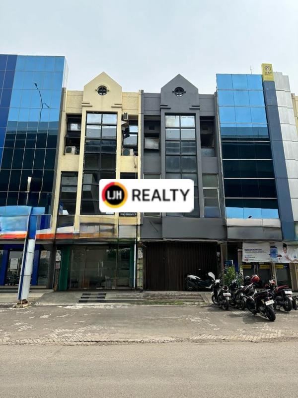 Ruko 4 Lantai 4.5x17 m2 di Boulevard Timur Kelapa Gading 