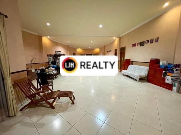 Shophouse In Main Road Banyuning, Buleleng, Suitable For Business