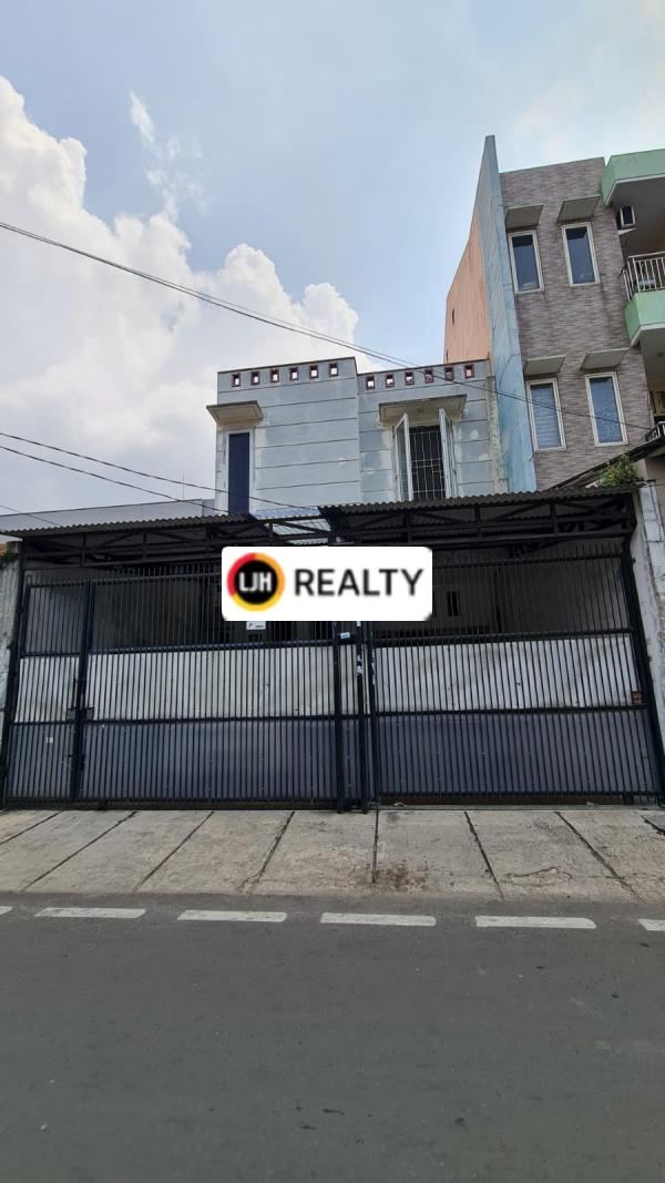 Rumah 2 Lantai Sangat Strategis di Senen Jakarta Pusat 