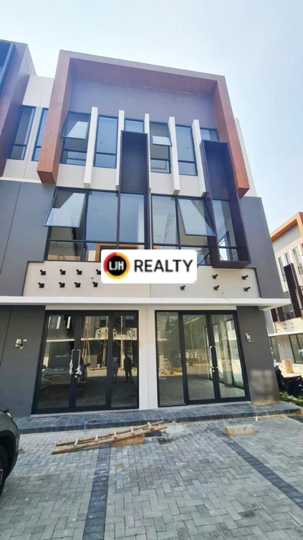 Disewakan Ruko Campton 3 Lantai di BSD City Dekat Univ Atmajaya dan Pasar Modern Intermoda