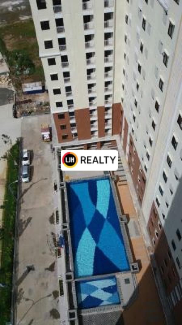 Apartement Lagoon Resort Type Studio View Kolam Renang di Jalan Cut Mutia, Bekasi Timur