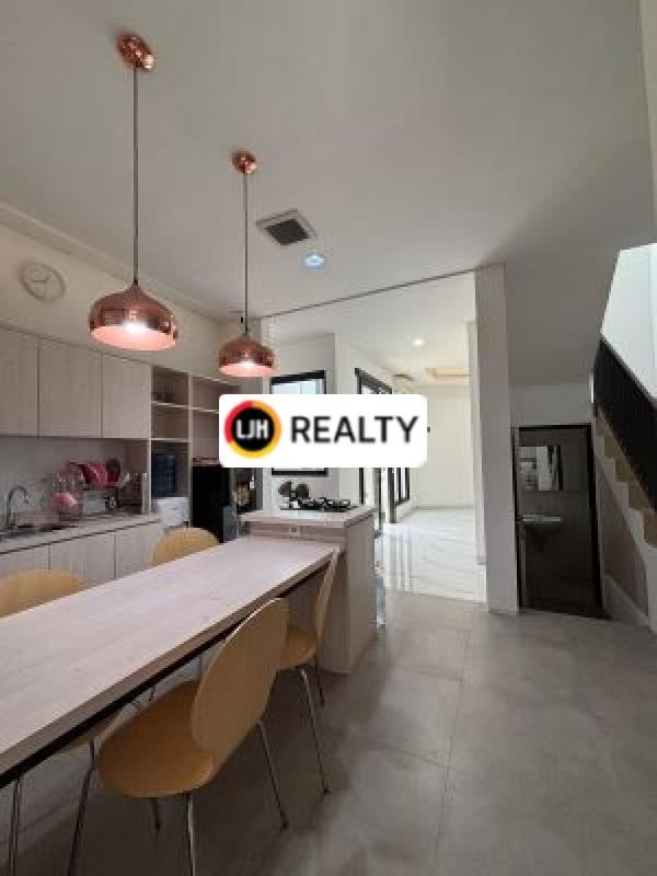 Rumah Baru Grand Wisata Siap Huni View Taman 2 Kamar Tidur Bisa Kpr, Cluster O2+ Grand Wisata Bekasi