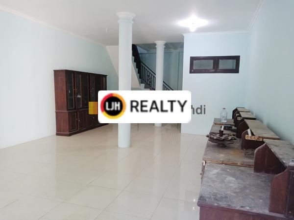 Rumah di Merbau Raya Banyumanik Semarang