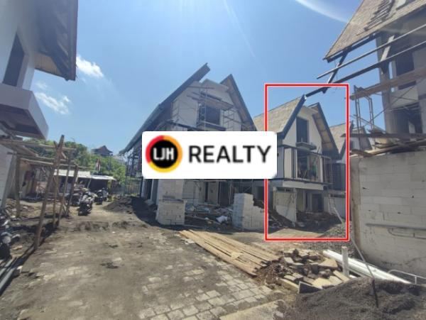 3 bedrooms villa for rent at Canggu, Kuta Utara, strategic location, only 5 minutes to Batu Bolong Beach