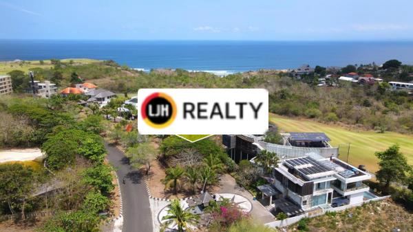 Tourist Land Area 7 Are in New Kuta Golf. Close to Dream Land Beach.
