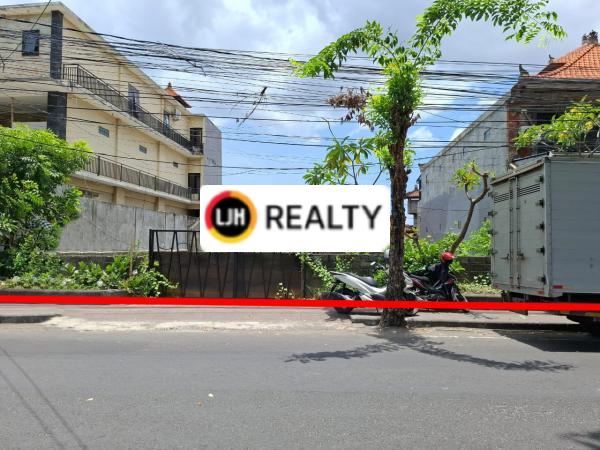 4 Are Land Land in Main Road Kedonganan, Close to Kedonganan Beach and Ngurah Rai Airport
