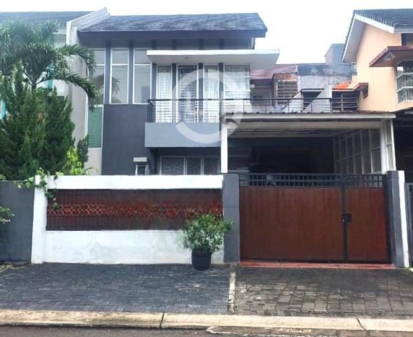 Rumah Full Furnished Siap Huni Di Legenda Wisata - Cibubur