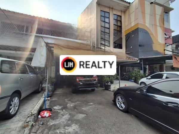 Ruko di Boulevard Raya Kelapa Gading Jakarta Utara 
