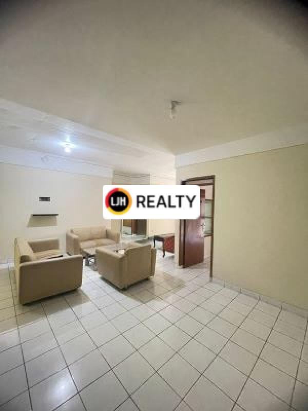 Rumah 1,5 Lantai Luas 135m2, 3+1 Kamar Tidur Siap Huni, View Taman Keamanan 24 Jam Dan Cocok Dijadikan Workshop, Arcamanik Bandung