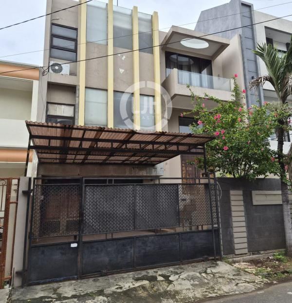Rumah Strategis di Gading Kirana Timur Kelapa Gading Jakarta Utara