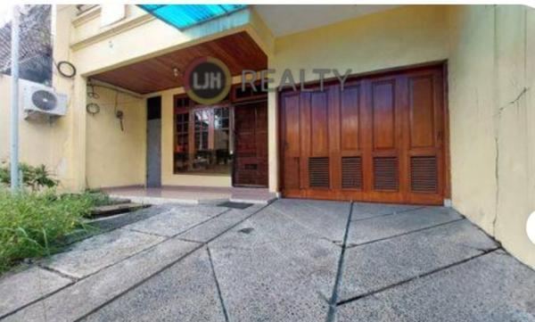 Rumah 2 Lantai Jalan Lebar Lokasi Strategis di Tanjung Duren - Jakarta Barat
