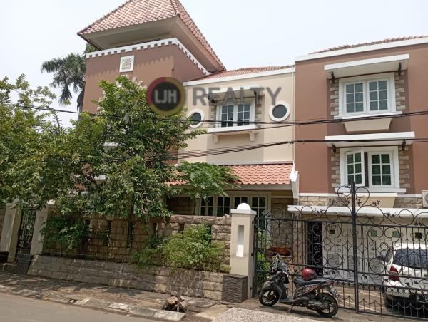 Rumah Citra Garden 3 Jakarta Barat