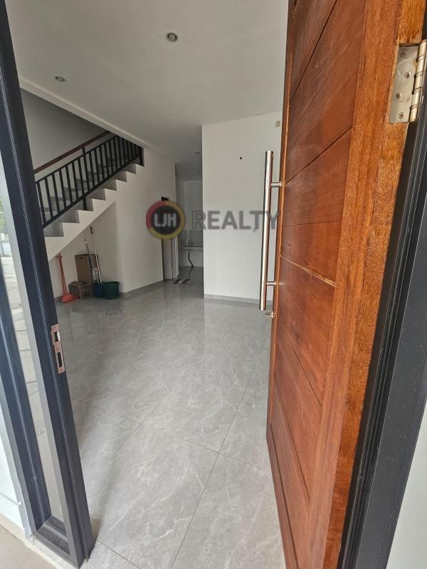Rumah baru cluster duri kosambi jakarta barat cocok untuk pasangan muda