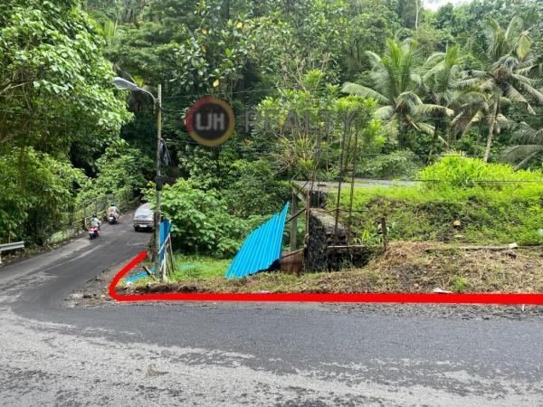 Land and Building in Peliatan Ubud, Good Access, Surrounded by Villa and Resort, Close to Monkey Forest and Campuha Ridge Walk