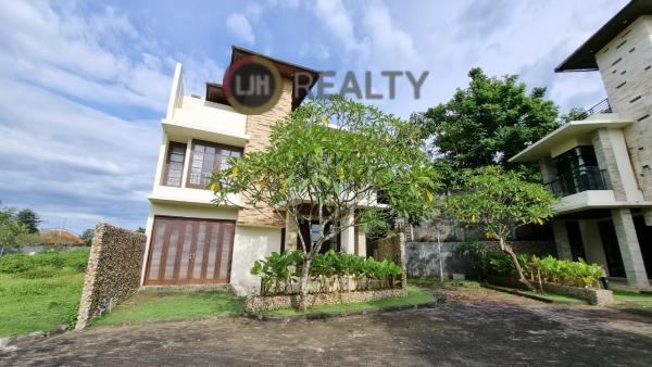 Villa Summerfield Jimbaran Bali Furnished With Swimming Pool