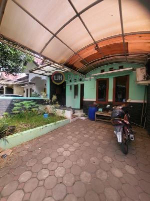 Rumah 2 Lantai Luas 112m2, 3+2 Kamar Tidur, Semi Furnished Siap Huni dalam Komplek Keamanan 24 Jam Antapani Bandung