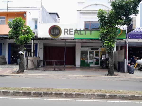 Ruko Gandeng di Kencana Loka Raya BSD City