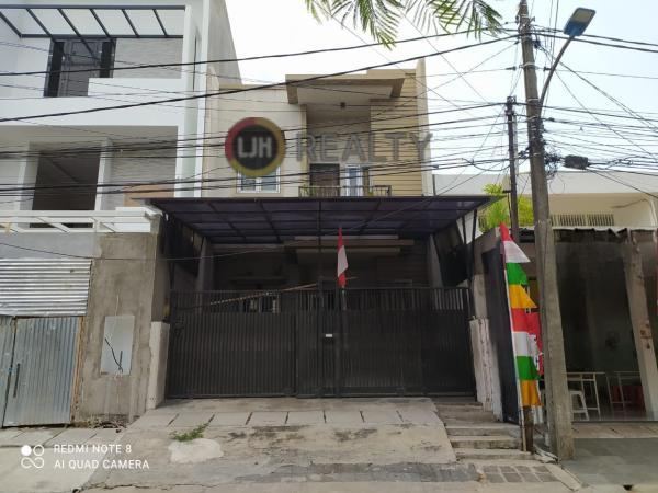 Rumah di Summagung Kelapa Gading Jakarta Utara