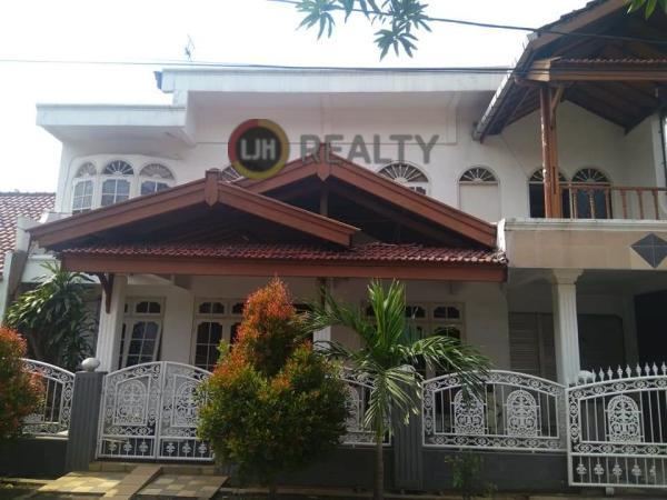JUAL RUMAH DI JAKASAMPURNA BEKASI BARAT DEKAT TERMINAL BEKASI (C0162)