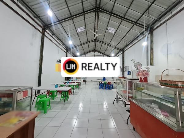 Gudang di Supriyadi Semarang