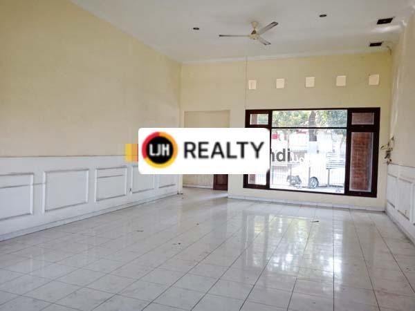 Rumah di Jl. Abdul Rahman Saleh, Manyaran, Semarang