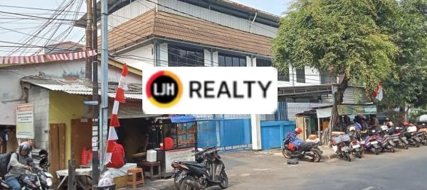 Gedung Jalan Raya Cocok Untuk Showroom Workshop Resto, di Kayu Putih Jakarta Timur 