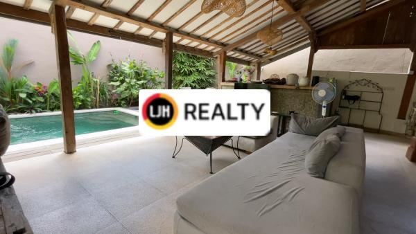 2 bedrooms villa for rent at Kerobokan, strategic location, well maintained, close to Denpasar area