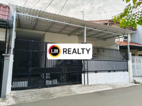 Rumah Siap Huni dalam Komplek di Tomang Jakarta Barat