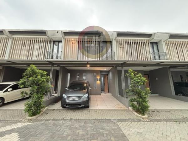 Rumah Grand Wisata Siap Huni, 3 Lantai, Kamar 4, Bebas Banjir, View Taman, Akses Langsung Tol Tambun Grand Wisata Bekasi 