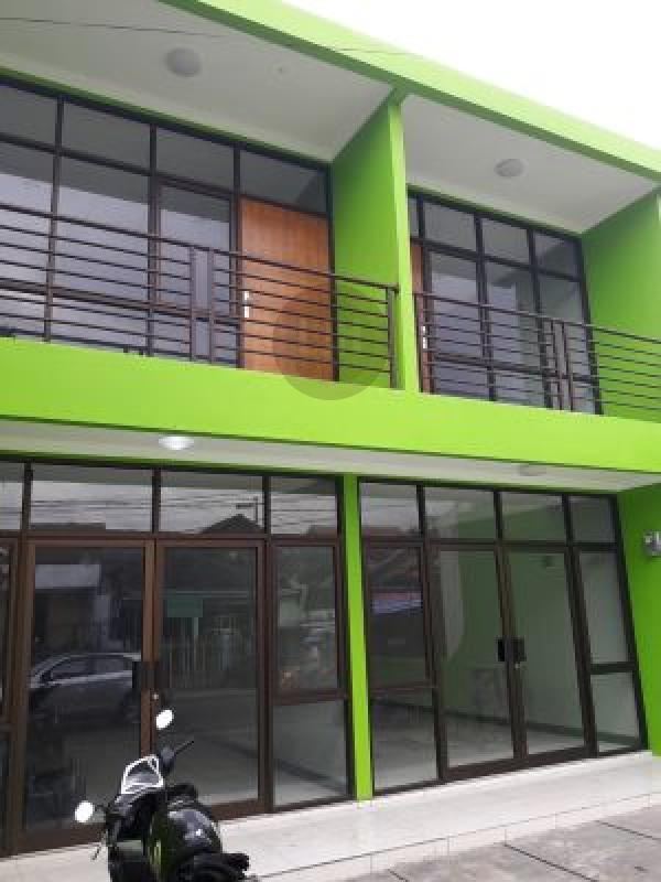 Ruko 2 Lantai Luas 106m2, Siap Pakai, Cocok dijadikan Kantor atau Tempat Usaha di Antapani