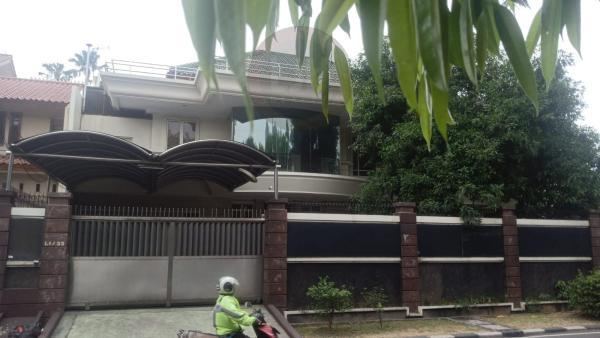 Rumah hook mewah dan luas di Puri kembangan Jakarta barat 