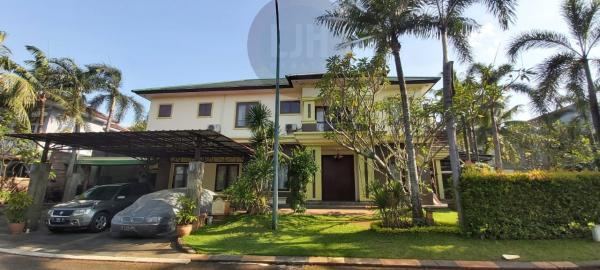 Rumah Hook Cantik Satu Langkah ke Pintu Toll Kota Wisata Cibubur