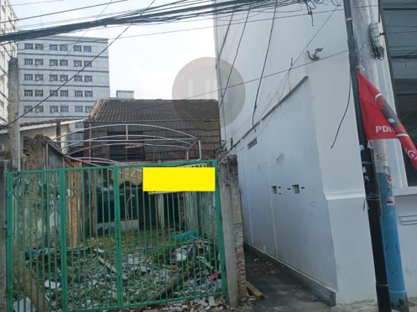 Rumah Tua di Jln. Budi, Dewi Sartika dekat RS Budi Asih, Cawang