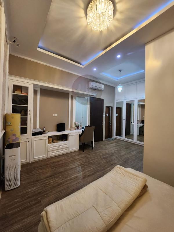 Jual Rumah di Tomang Jakarta Barat 