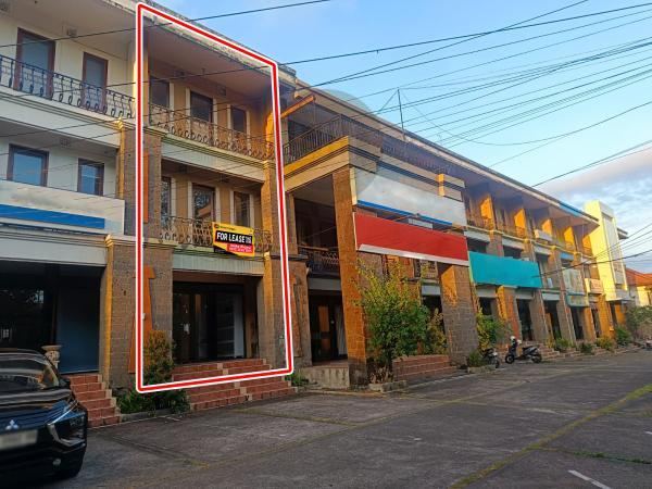 Shophouse for rent at Renon, strategic location, close to Puputan Renon Field