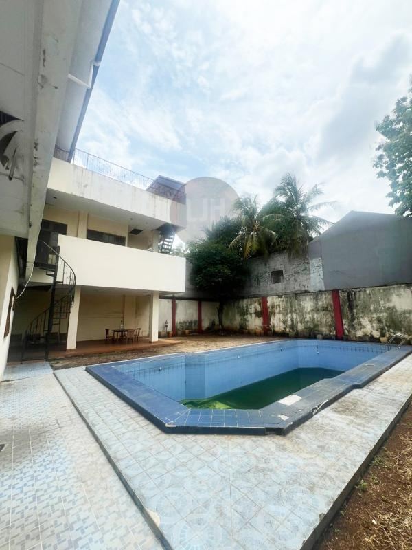 Dijual Rumah Antasari Jakarta Selatan, Ada Kolam Renang
