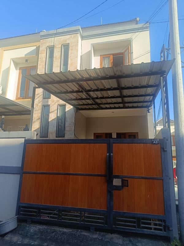 2 bedrooms house for sale at Peguyangan, Denpasar, strategic location, well maintained, close to Living World Denpasar