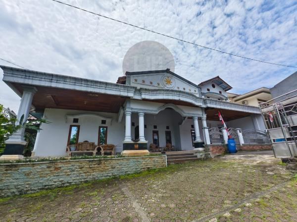 Dijual Rumah Luas di Pekayon Jakarta Timur 